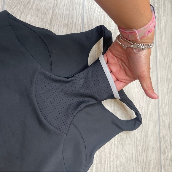 Peloton Black Racer Back Sports Bra w/Back Pocket Pouch Women’s Size Large - Picture 6 of 13